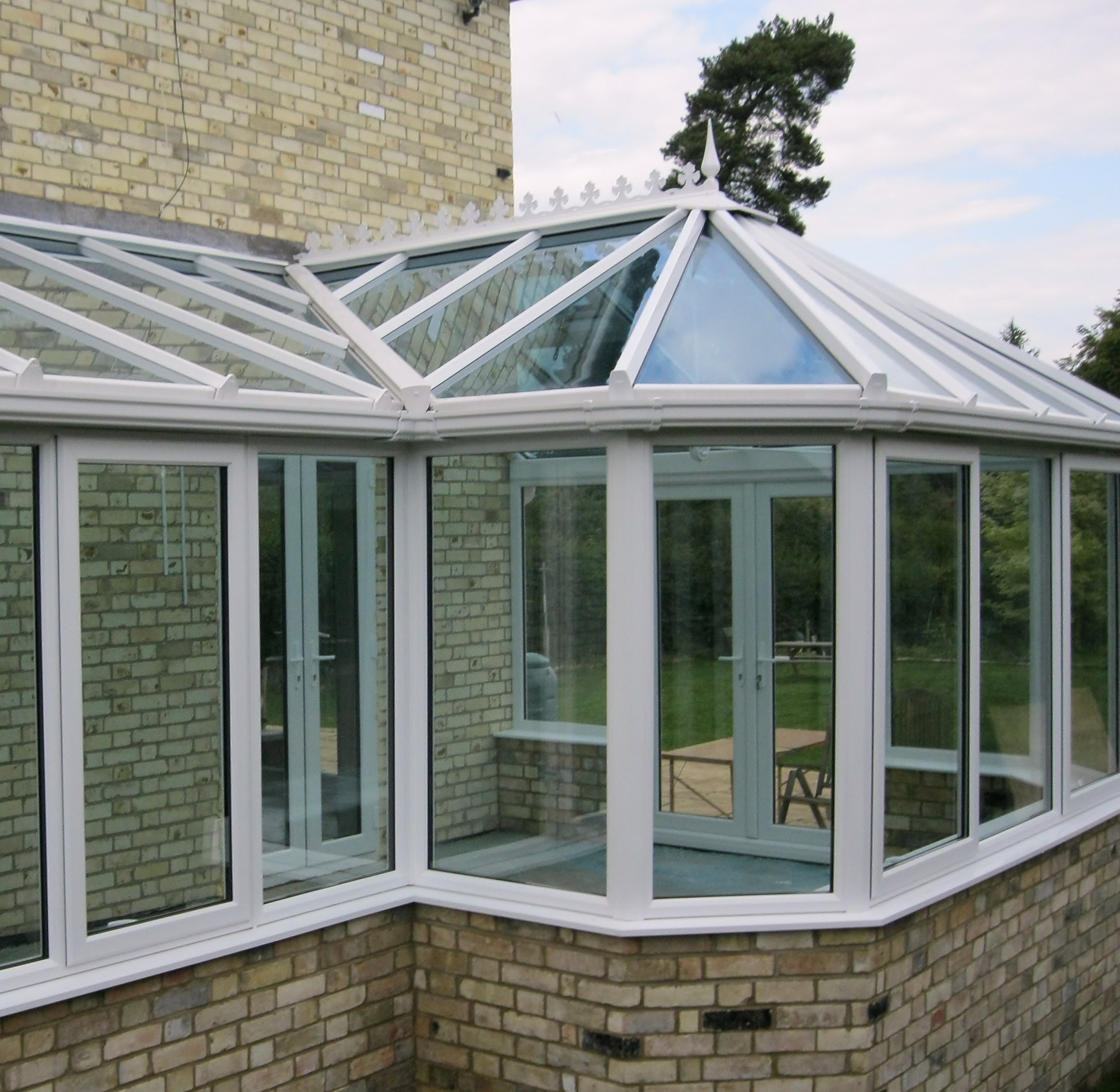 P-Shaped Conservatories in Cheltenham \u0026 Gloucester | QBD Ltd