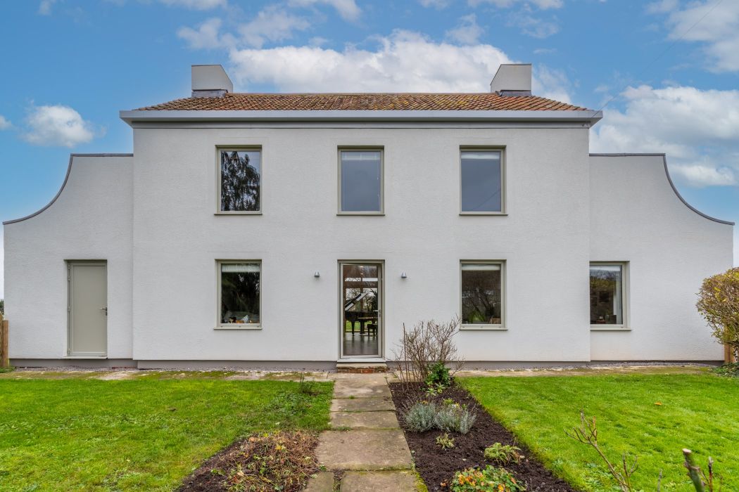 windows and front door by qbd.