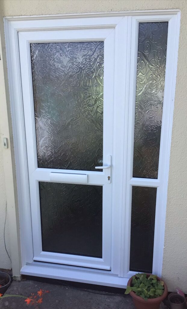 c6f19e89 f67f 4eac 8574 33b6ea584019